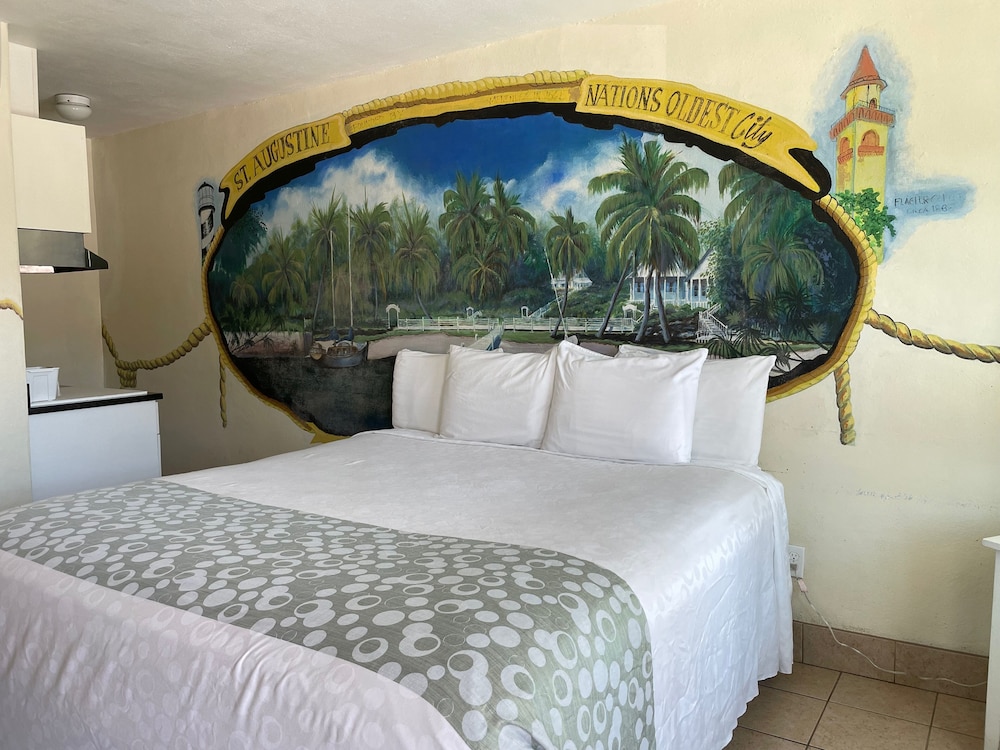 Standard Room, 1 King Bed (King) photo 3