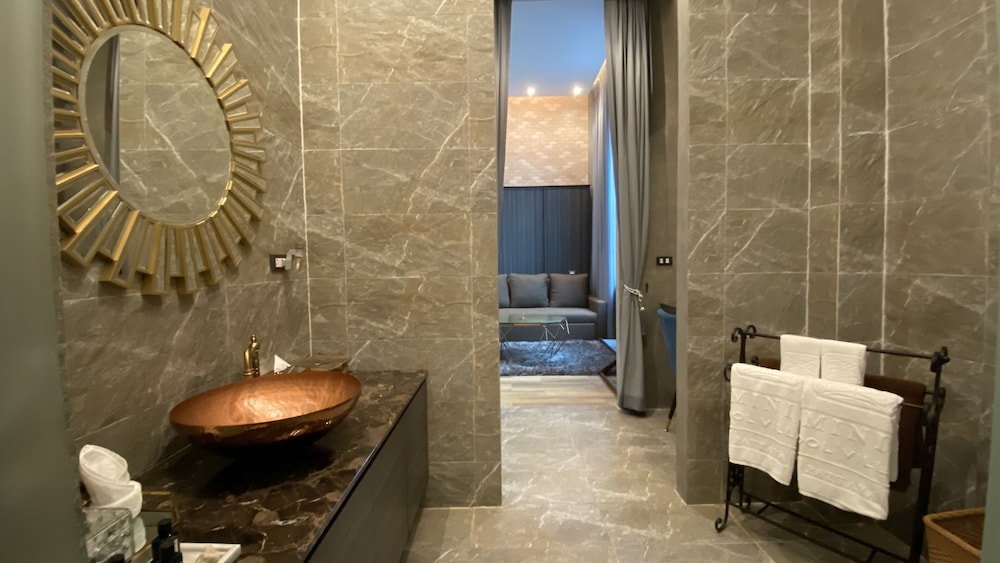 2-Bedroom Villa Suite - Photo 12