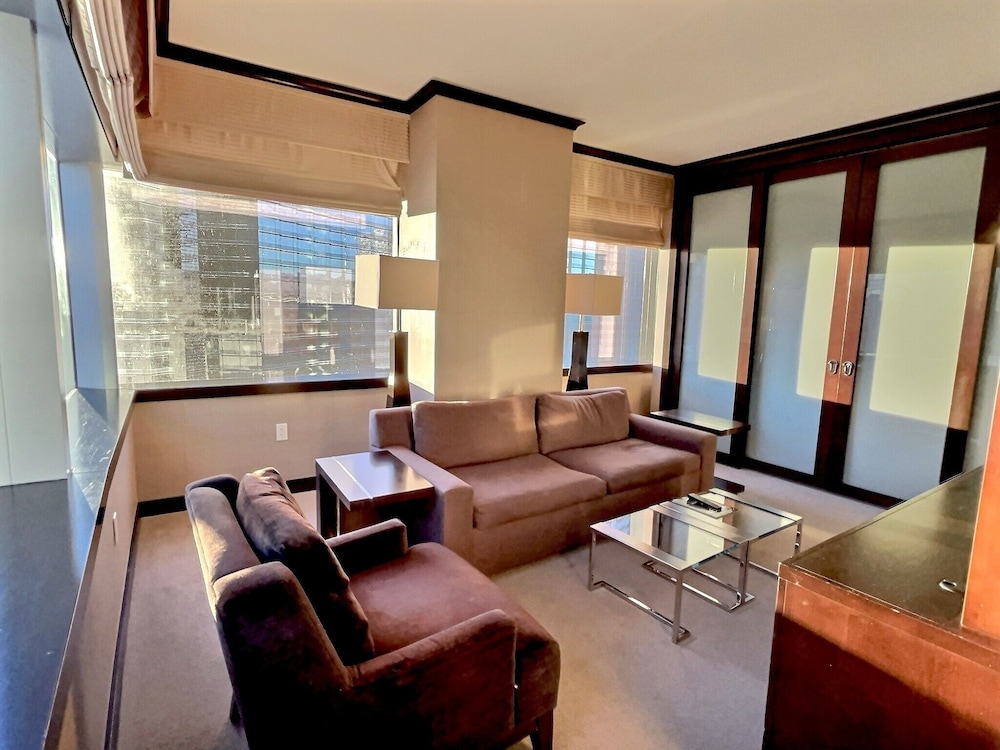 Executive Corner 1BR photo 2