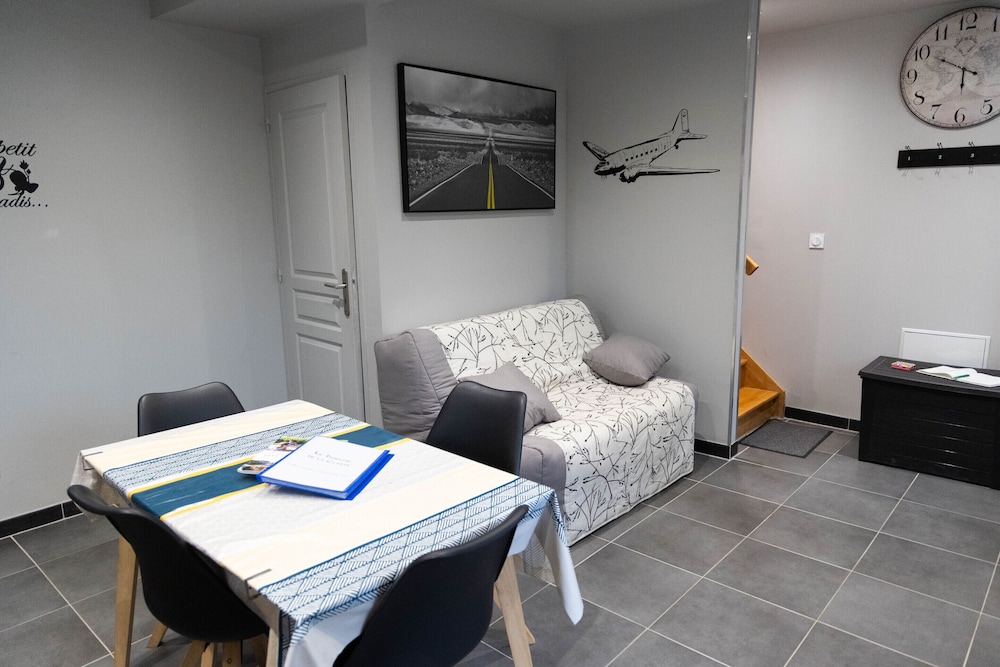Basic Apartment, Private Bathroom (Un p'tit Coin de Paradis) - Photo 9