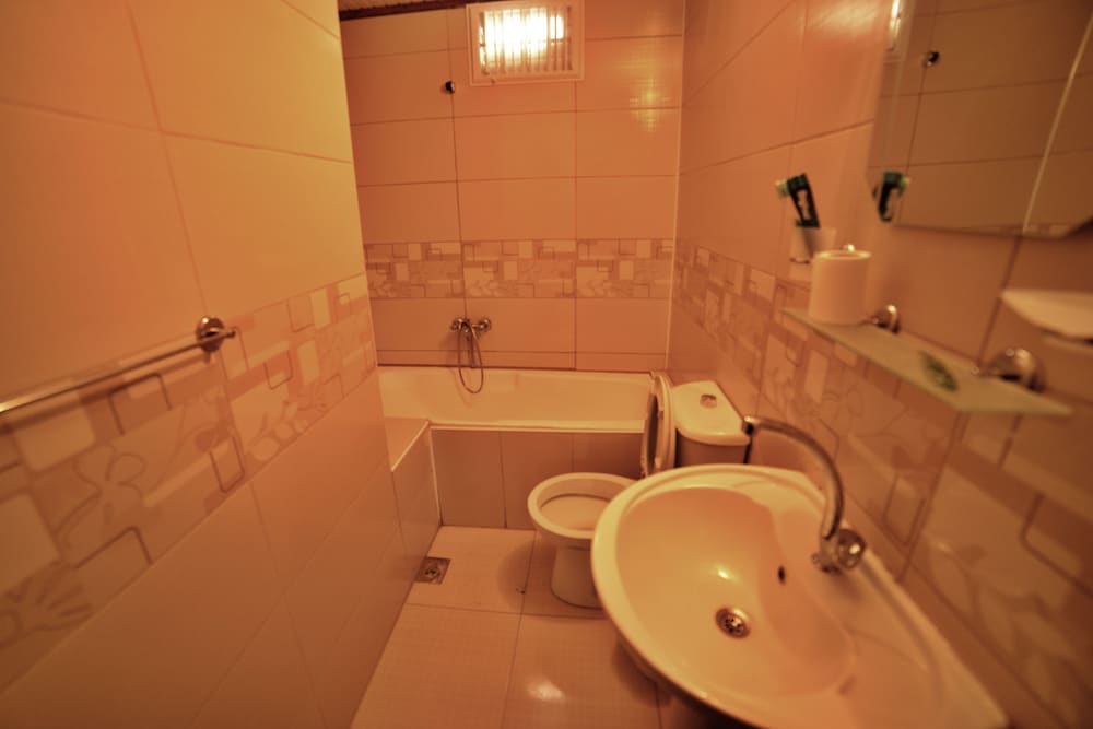 Classic Triple Room photo 2