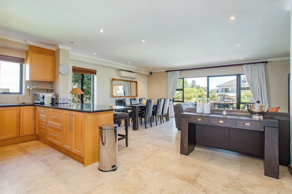 Standard House photo 3