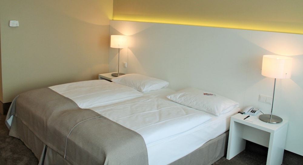 Deluxe Twin Room, 2 Twin Beds photo 2