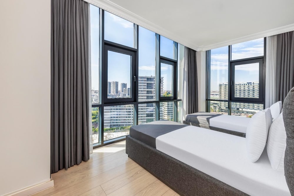 Apartment, 3 Bedrooms, City View photo 1