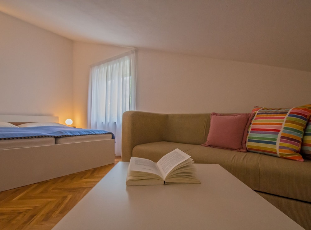 Apartment (Two Bedroom Apartment)