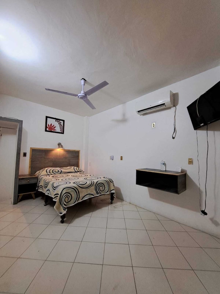 Classic Double or Twin Room, 1 Queen Bed, Resort View, photo 6
