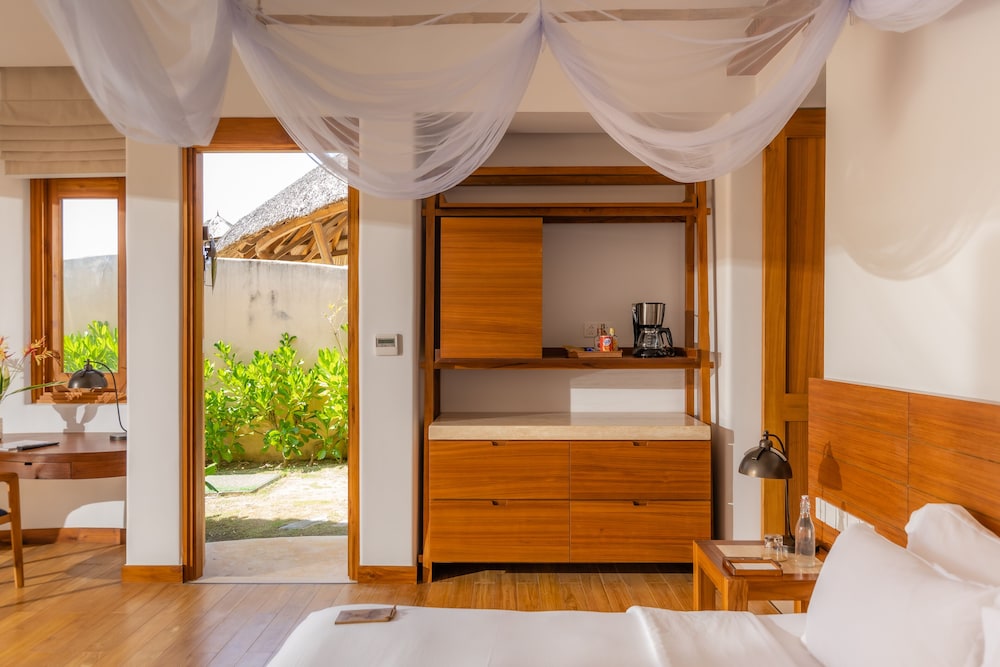 1-Bedroom Pool Villa with King Bed photo 2