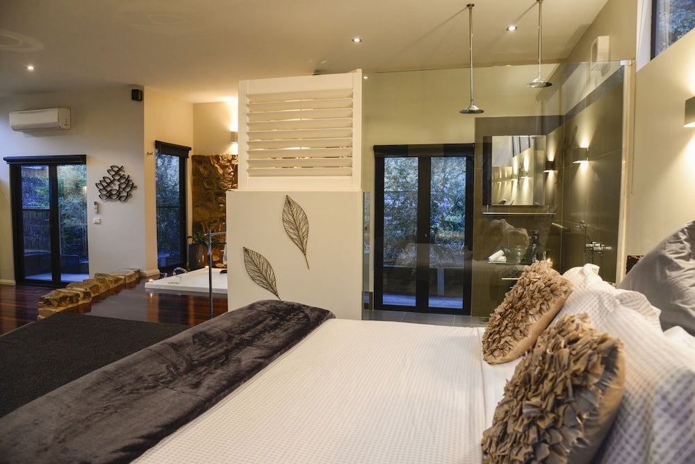 Romantic Villa, 1 Bedroom, Fireplace, Valley View (5 Villa Open Plan 1 Night) photo 2