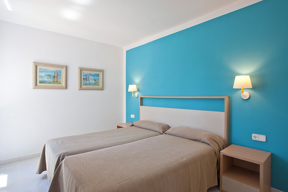 Apartment, 2 Bedrooms, Sea View photo 2