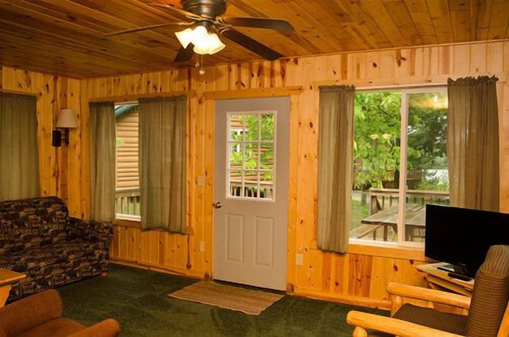 Cabin, 2 Bedrooms (Cabin 3) photo 3