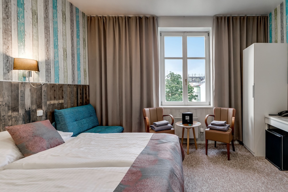 Superior Double or Twin Room - Photo 7
