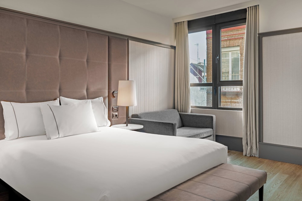 Triple Room, 1 Queen Bed with Sofa bed