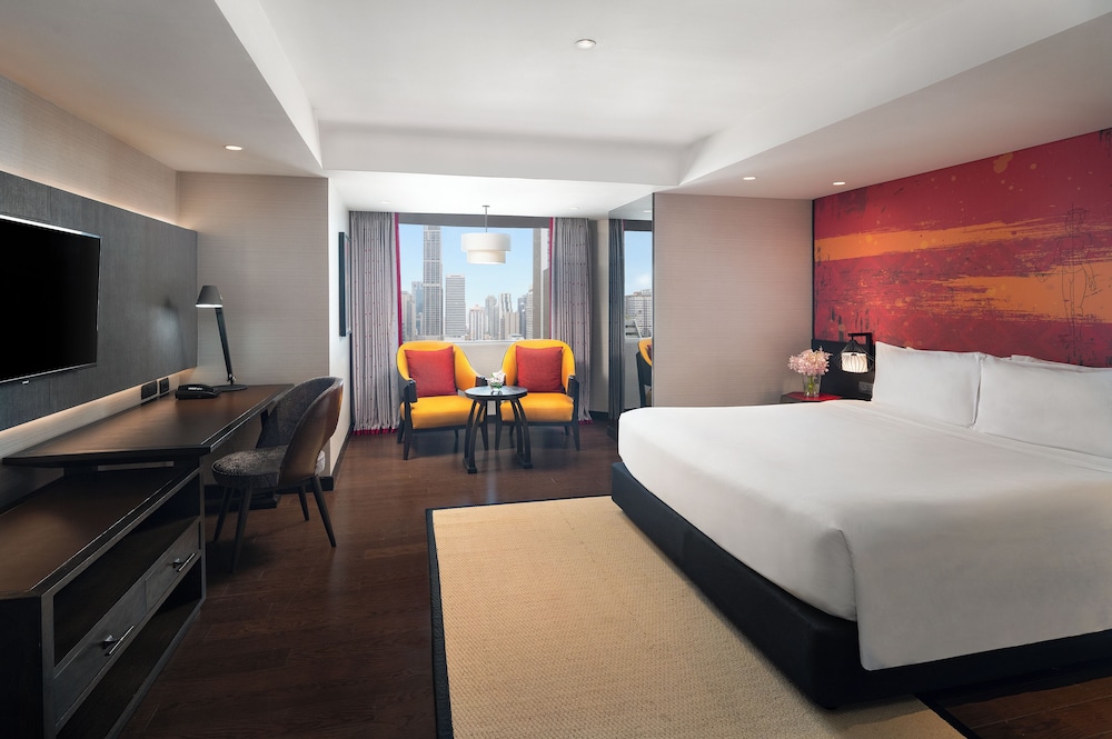 Suite, 1 King Bed photo 3