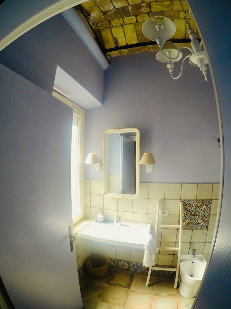 Comfort Room (Violetta) photo 3