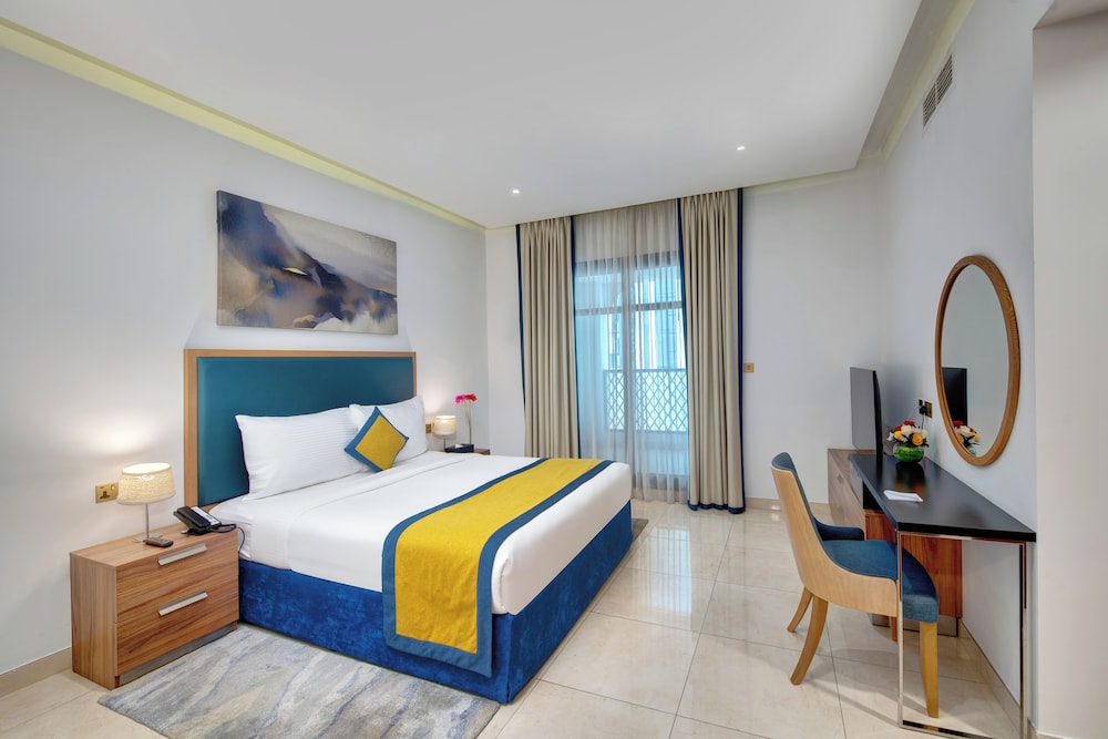 One Bedroom Superior thumbnail 6