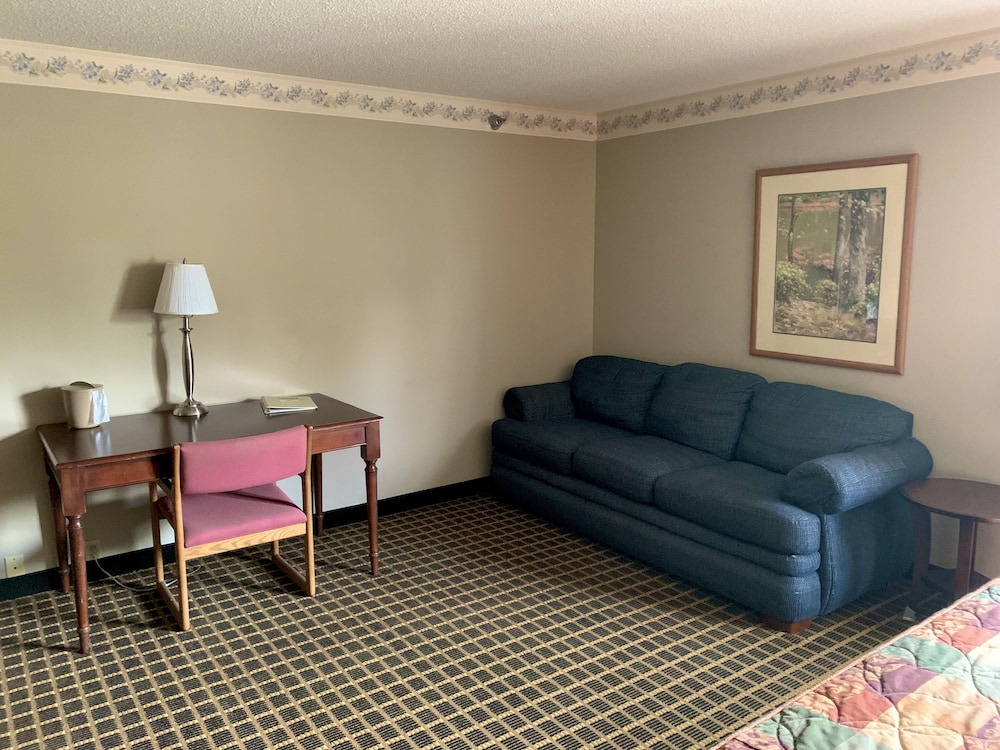 Luxury Suite, 1 King Bed with Sofa bed photo 3
