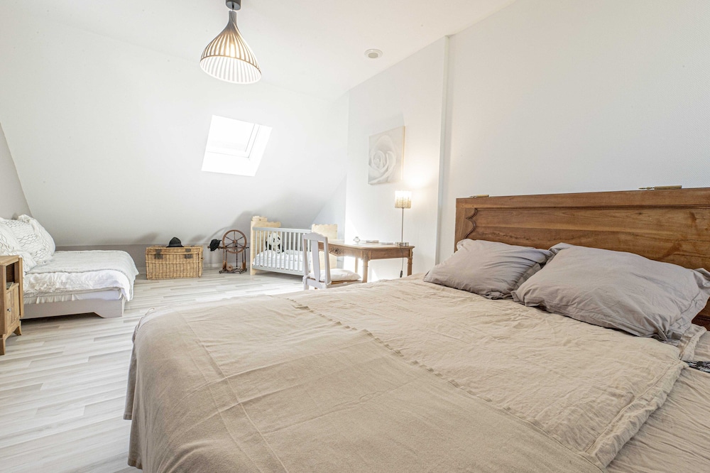 Family Room, Multiple Beds photo 1