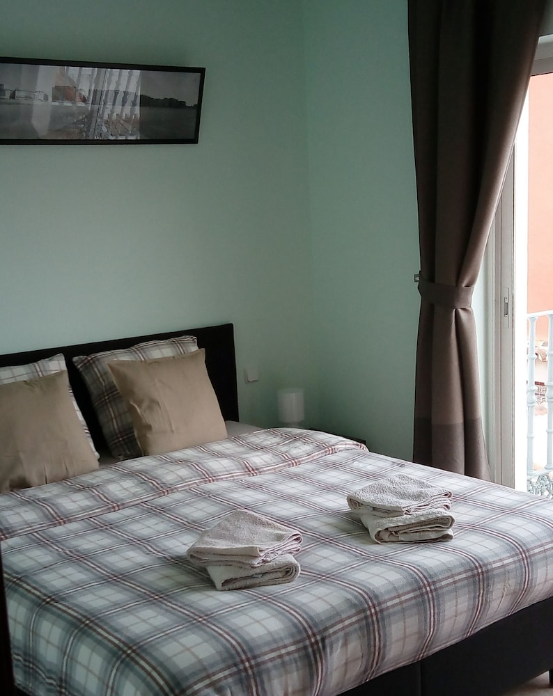 Basic Double Room, Shared Bathroom (Verde)