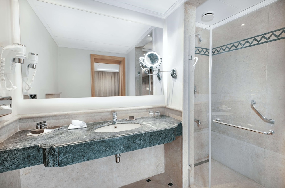 Executive Room, 1 Double Bed (Front Nile View) - Photo 4