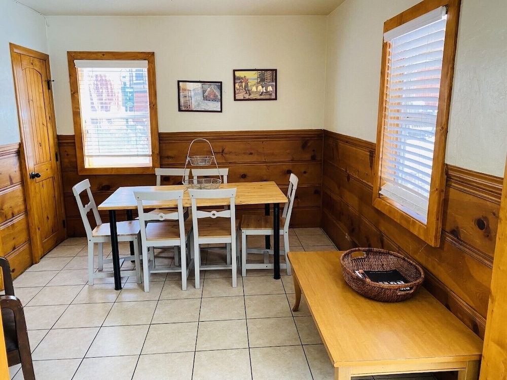 Family Cabin, Private Bathroom, Mountain View (010 1BR 2Q 1SS) photo 1