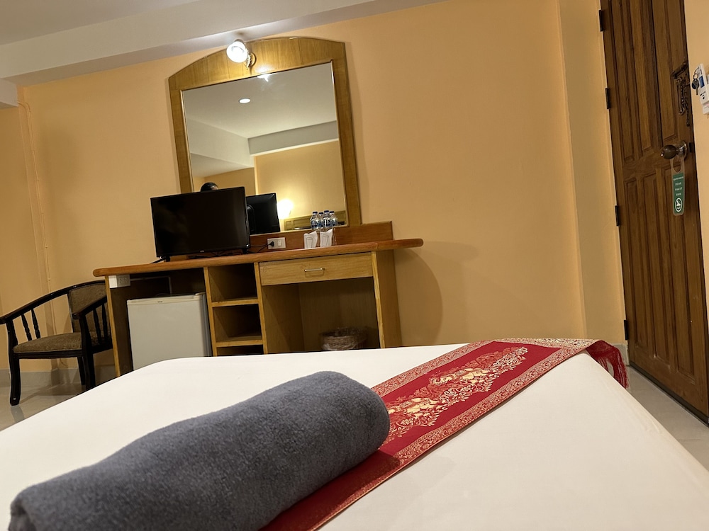 Twin Room - Photo 5