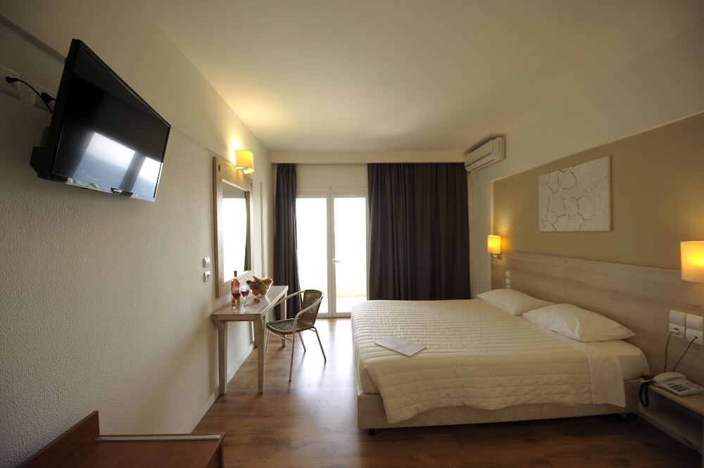 Classic Double Room, Garden View