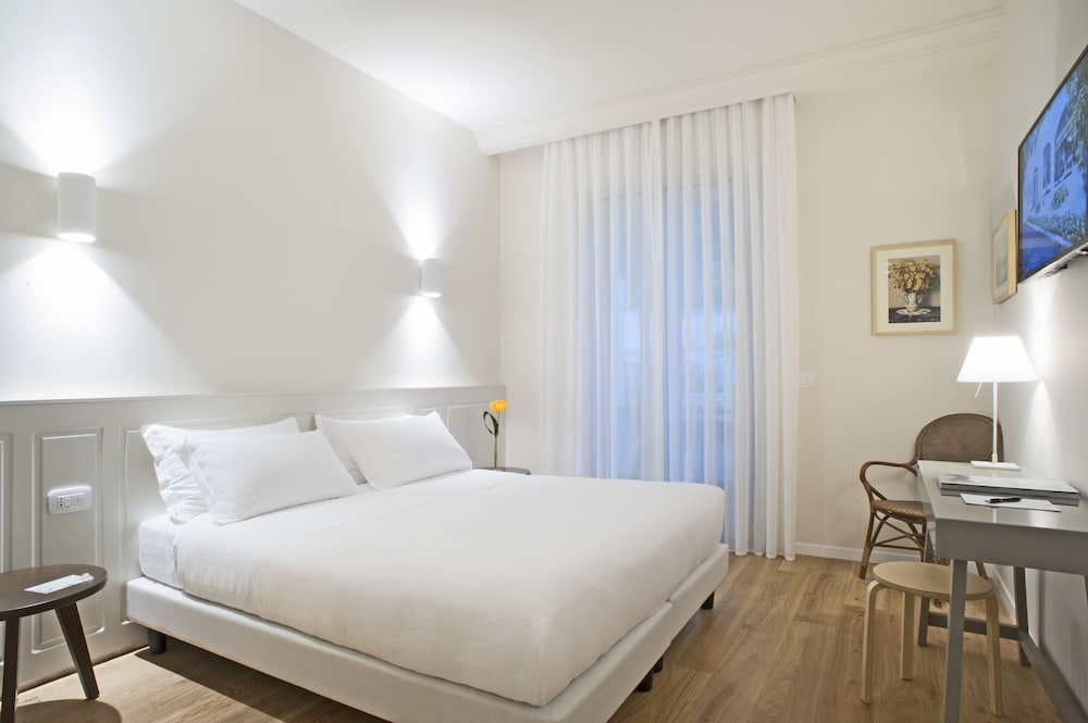 Comfort Double or Twin Room photo 3