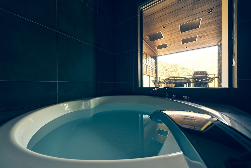 Luxury Villa - Photo 7