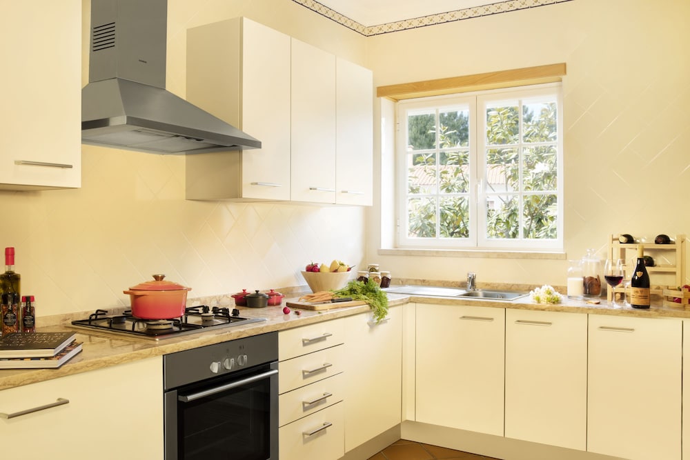 Standard Townhome, 3 Bedrooms, Garden Area - Photo 8