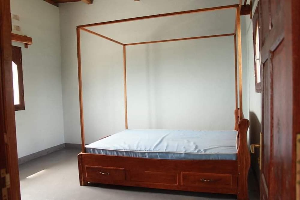 Classic House, Multiple Beds, Smoking, Beach View photo 1