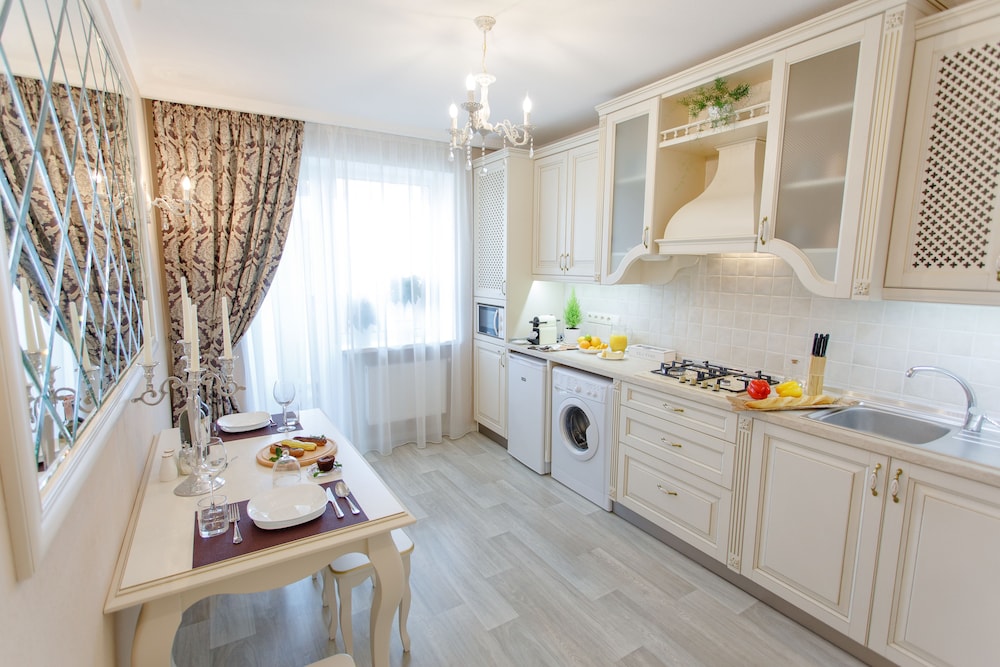 Deluxe Apartment, 1 Queen Bed, Kitchen, Garden View photo 2