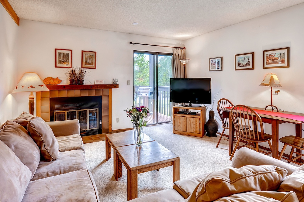 Mountainside, 1 Bedroom - D107 photo 1