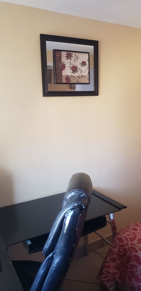 Basic Apartment photo 1