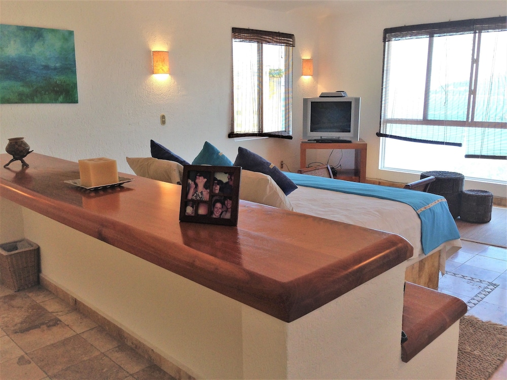 Family Townhome, 3 Bedrooms, Ocean View photo 1