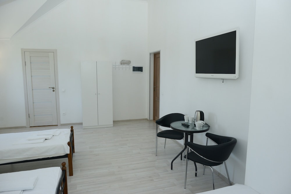 Family Room photo 3