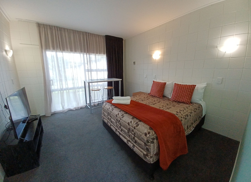 Budget Queen Room photo 1