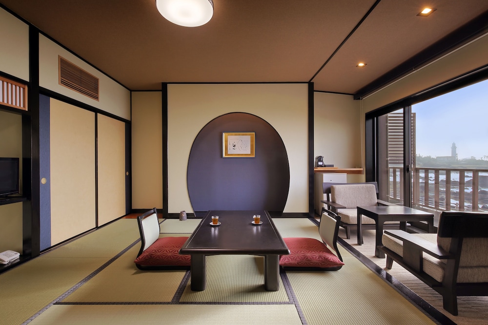 Japanese Style Room for 5 Guests, Shared Bathroom, 2F photo 2