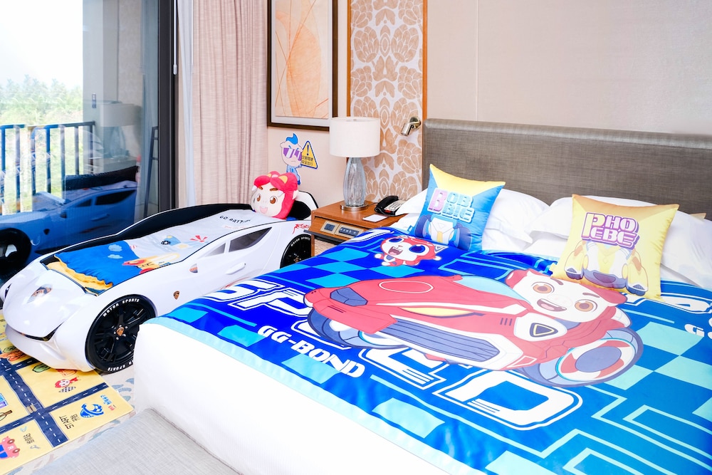 Basic Room, 1 King Bed, Sea View (Kids Room)