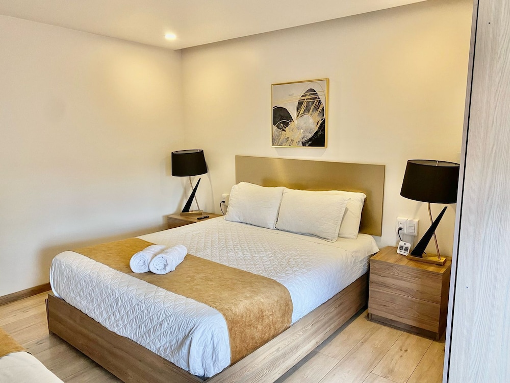Luxury Apartment photo 2
