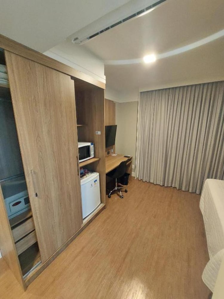 Standard Single Room, 2 Twin Beds, Accessible - Photo 4