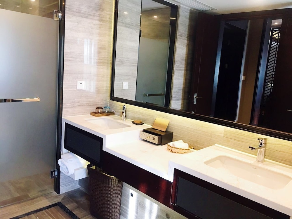 Suite with Balcony photo 2
