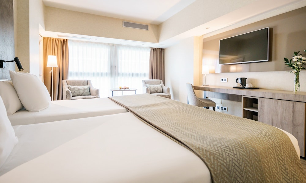 Double Room thumbnail 6