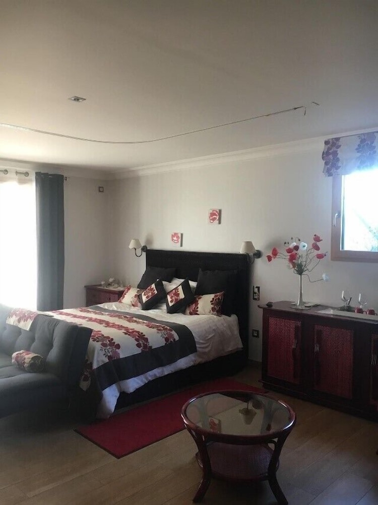 Suite, Accessible photo 1