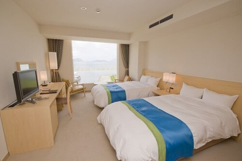 Standard Twin Room (33 Sqm) Smoking photo 1