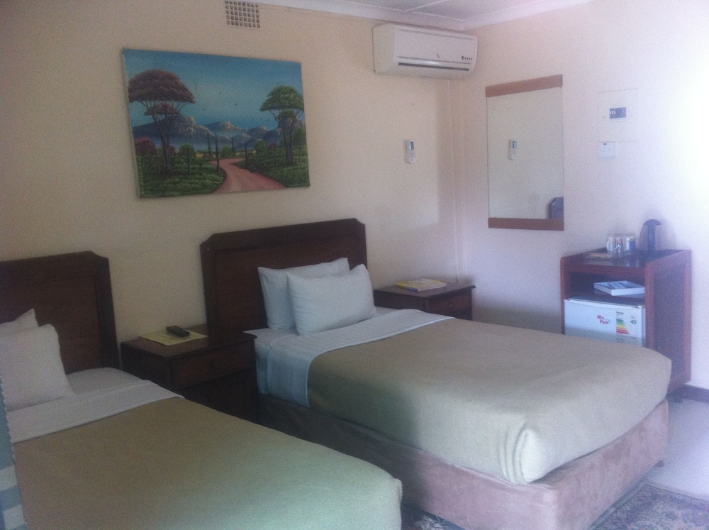 Standard Twin Room photo 1