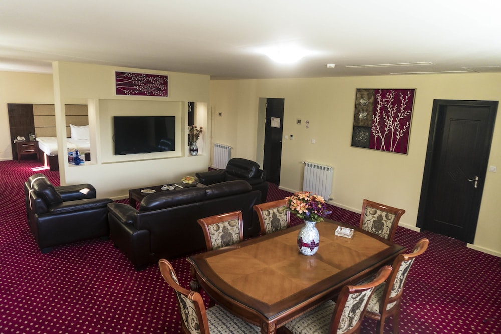 Suite photo 1