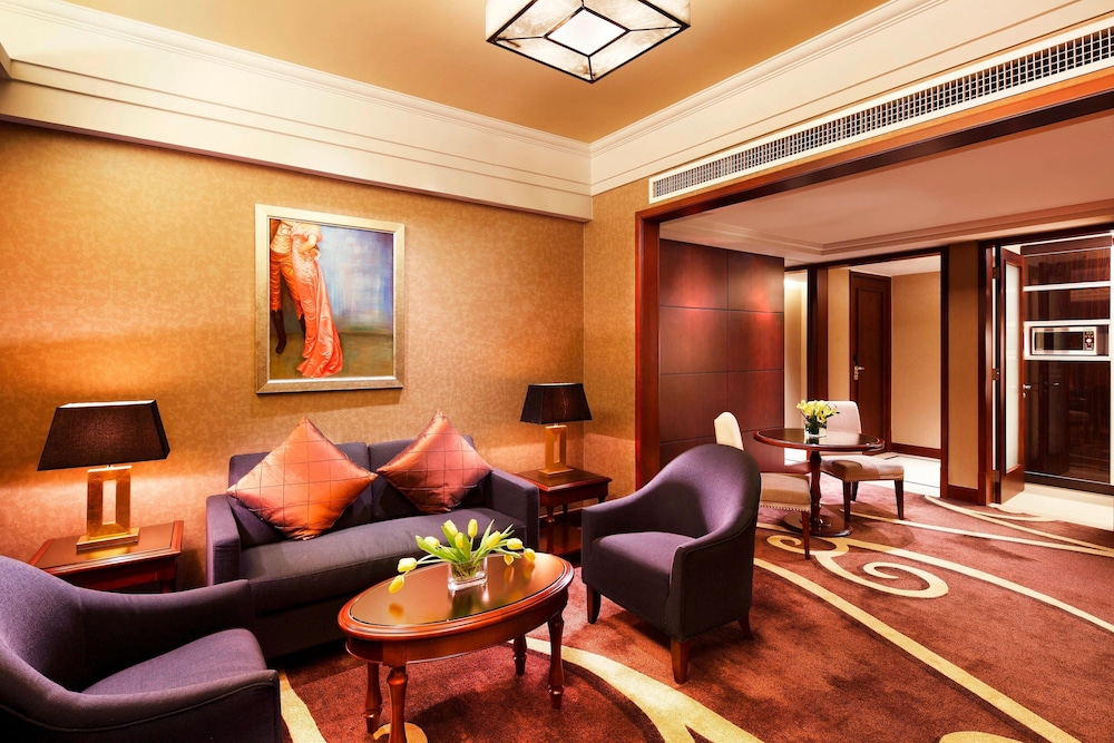 Executive Suite, 1 King Bed - Photo 5