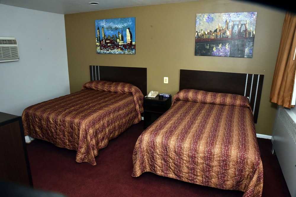 Room, 2 Double Beds photo 2
