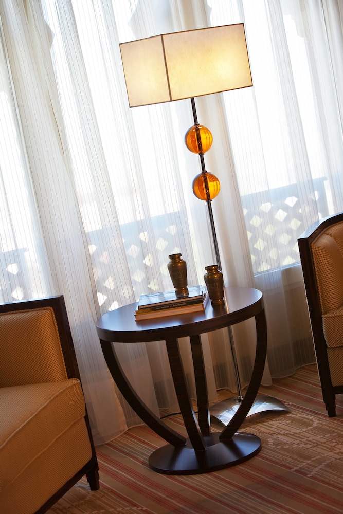 Room, 1 King Bed, City View photo 3