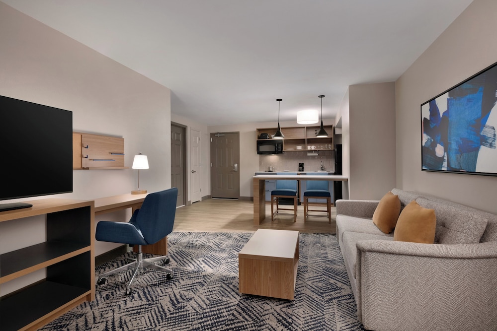 Suite, 1 Bedroom, Mobility Accessible (Communications) - Photo 1